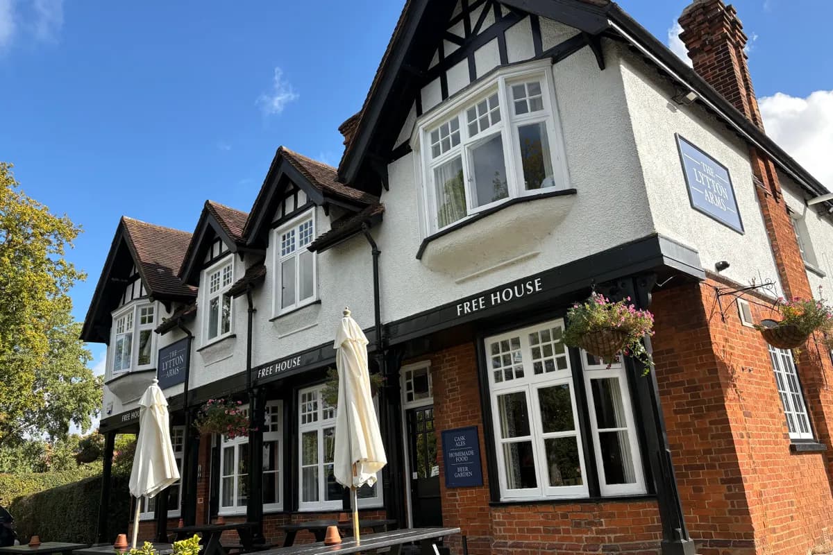The Lytton Arms, Old Knebworth
